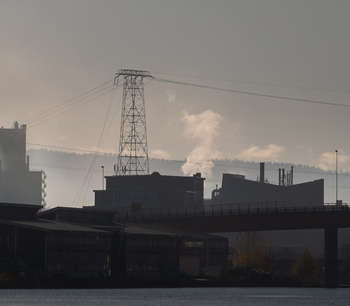 Panoramabilde av et industrilandskap